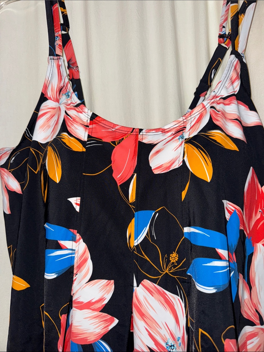 Swim Solutions Size 18W Black and Floral Bust Support Swimsuit Top - Picture 2 of 4